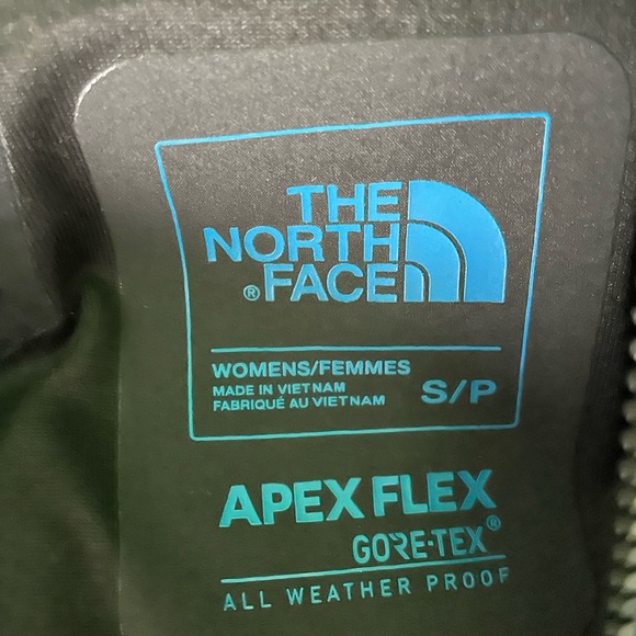 LIKE NEW Gore-Tex APEX Flex Weatherproof Jacket - Picture 2 of 7